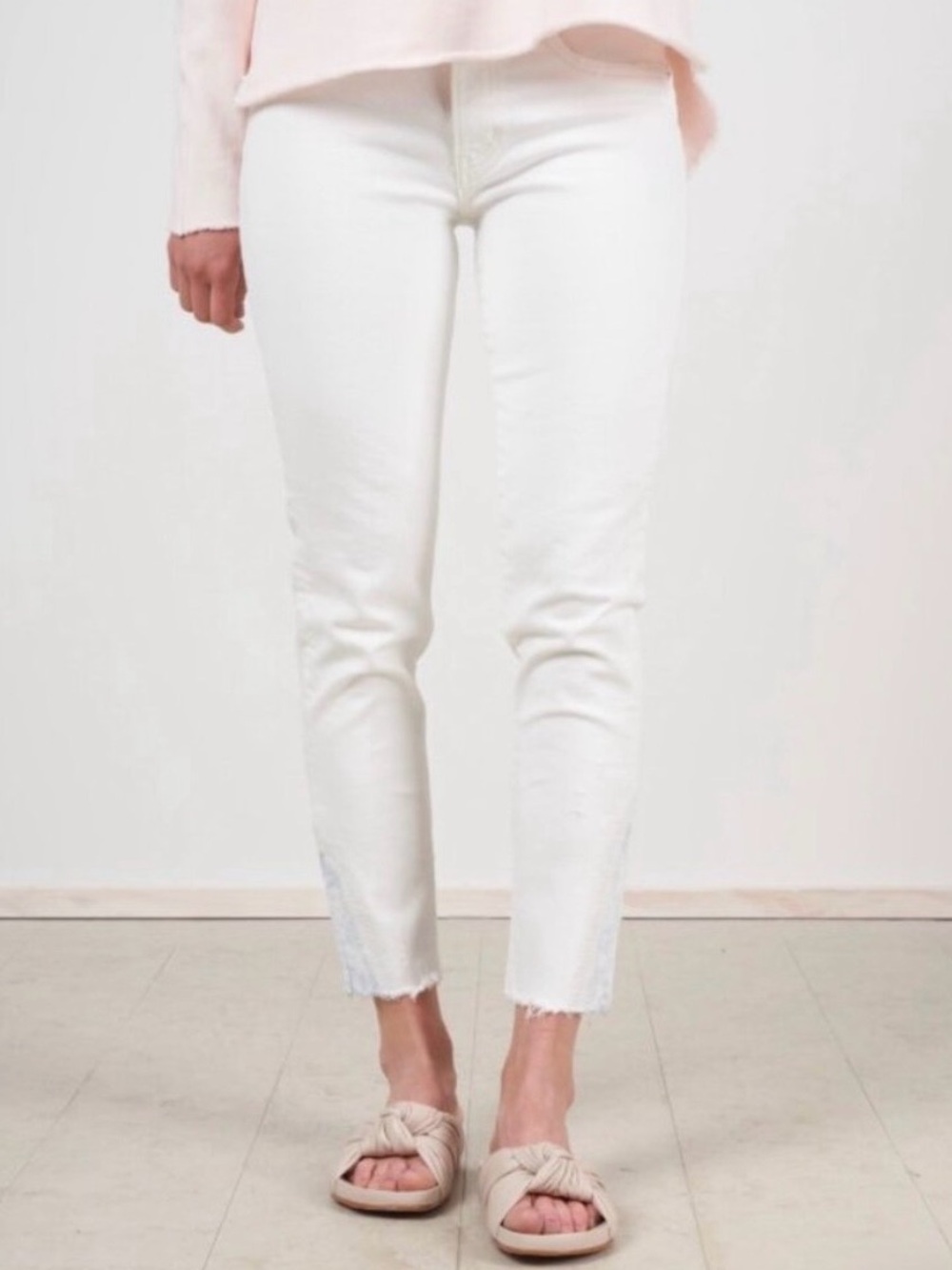 Moussy Vintage Jeans Size 26 White Mid Rise Skinny Burnside Raw Hem Minimalist